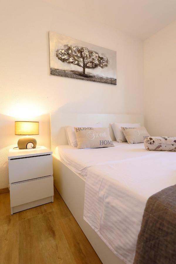 Holiday House Mia Murvica  Buitenkant foto