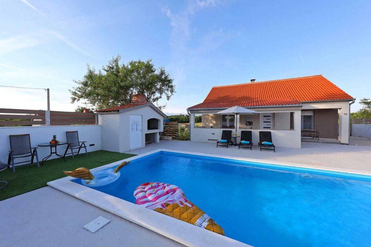 Holiday House Mia Murvica  Buitenkant foto
