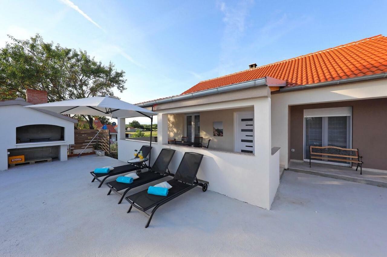 Holiday House Mia Murvica  Buitenkant foto