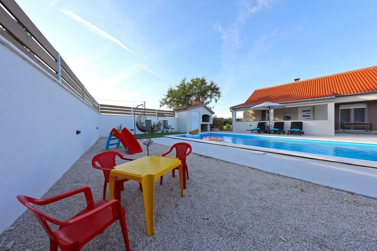 Holiday House Mia Murvica  Buitenkant foto